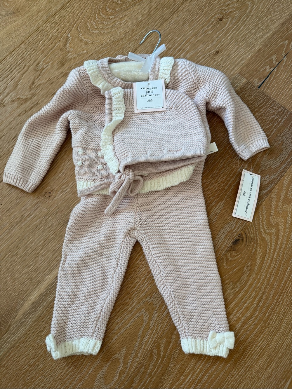 Cupcakes and cashmere, three-piece knit set